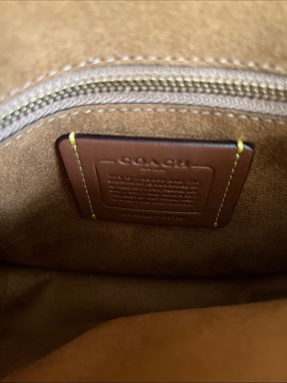 Gorgeous Coach Bag πΌ - Picture 7 of 15